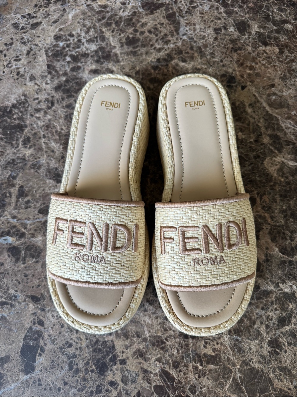 Fendi slides raffia natural beige logo slides sandals flats platforms sz 37.5 - Picture 6 of 11